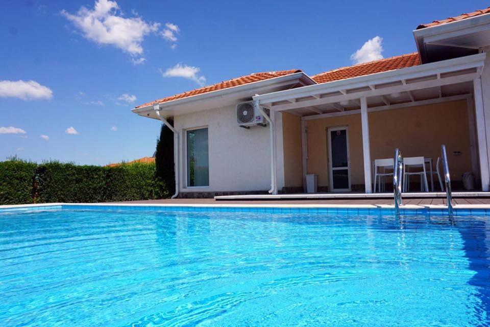 Geranium Holliday Villas Obrochishte Luaran gambar